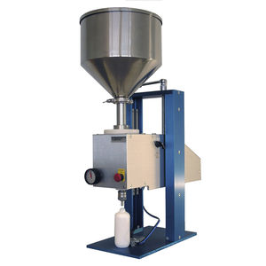 semi-automatic filling machine