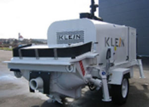 拖车安装的混凝土泵