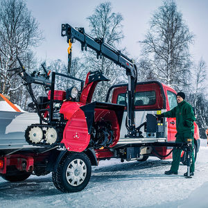 truck-mounted crane 1