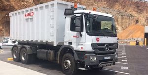 truck hook lift