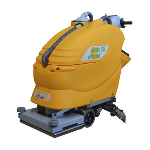 walk-behind scrubber-dryer