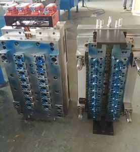 多腔塑料注射模具