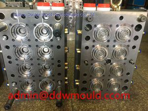 多腔塑料注射模具