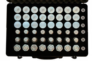 mechanical flange spreader