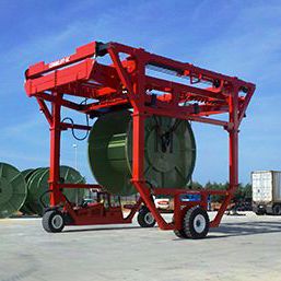 self-propelled gantry crane / rubber-tired / for wind turbines
