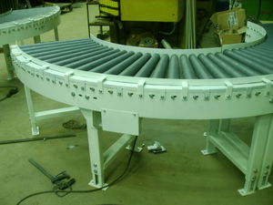 roller conveyor