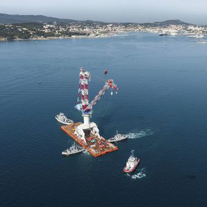 gantry crane for marine applications