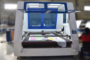 CO2 laser cutting machine 1