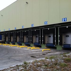 Loading dock - All industrial manufacturers