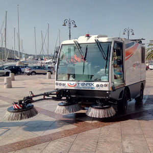 ride-on sweeper