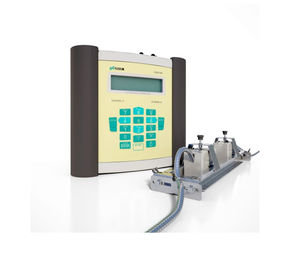 ultrasonic flow meter / for liquids / bi-directional / portable