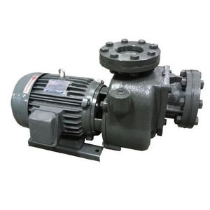 self-priming pump