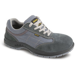 anti-slip safety shoes