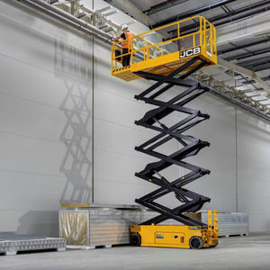 mobile scissor lift 1
