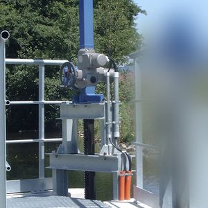 sluice gate drive