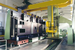 CNC boring and milling center