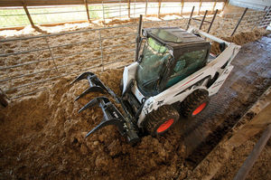 打滑转向装载机