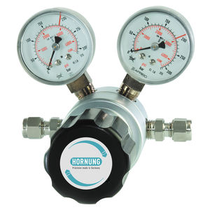 氧气压力调节器