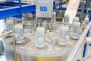 water cleaning machine