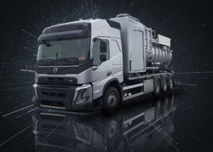 vacuum-loader truck