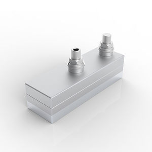 浸没式超声换能器