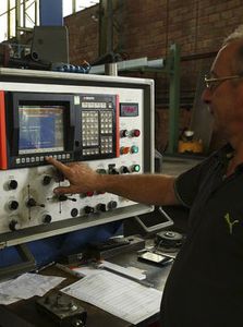 steel boring machining / automotive / large series / CNC