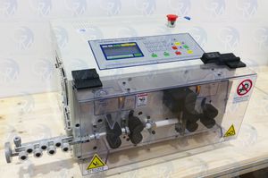 electrical cable cutting and stripping machine