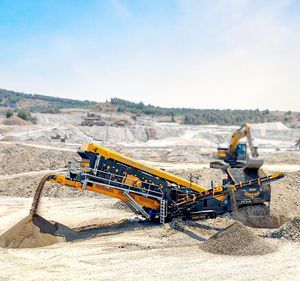mobile crushing and screening plant 1