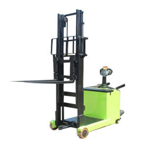 pallet stacker 1