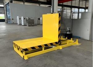 hydraulic tipping station