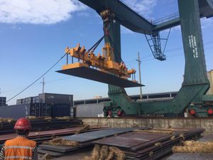 multiple steel sheets lifting beam