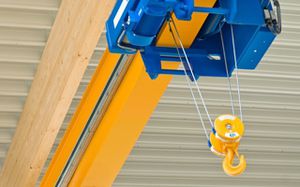 motor for lifting applications / three-phase / asynchronous / with built-in electromagnetic brake