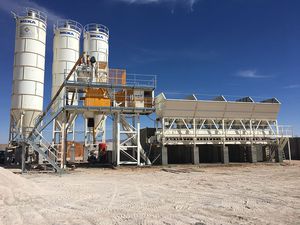 静止的混凝土搅拌站