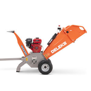 mobile wood chipper