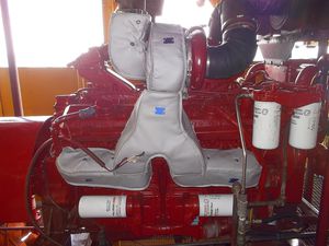 removable insulating blanket / exhaust / engine
