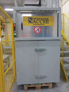 mobile bag compactor