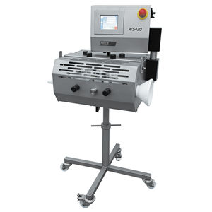sausage cutter