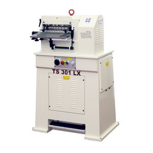 blade cutting machine