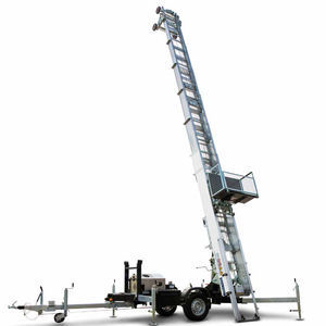 倾斜的货物电梯