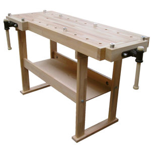木制工作台
