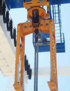 混凝土板材料处理夹