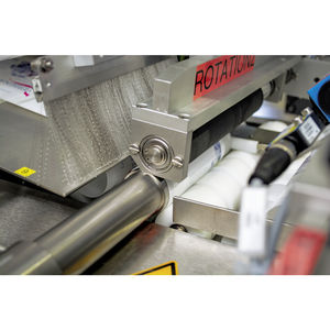 automatic labeling machine