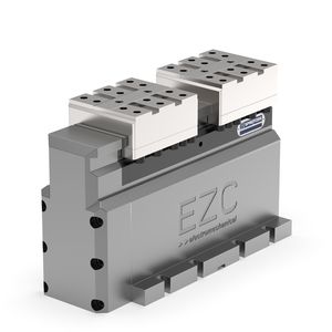 自我居中的虎钳