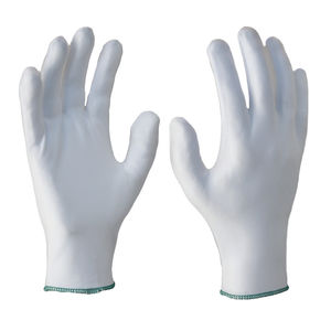 handling safety gloves