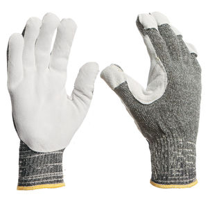 handling safety gloves