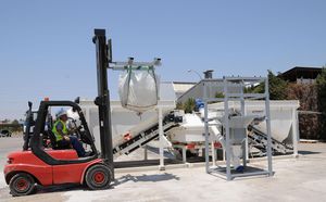 mobile concrete batching plant / compact