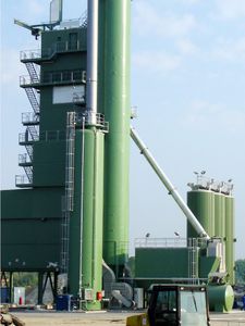 asphalt silo