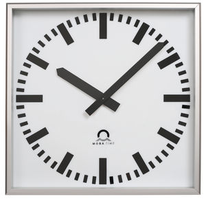 high-visibility clock 1