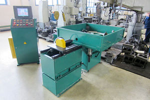 vertical balancing machine