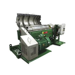 process centrifuge / decanter / compact / vertical